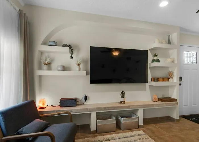 Private Oasis, Pool, Downtown Pns & Beach 3Br-2,5Bt