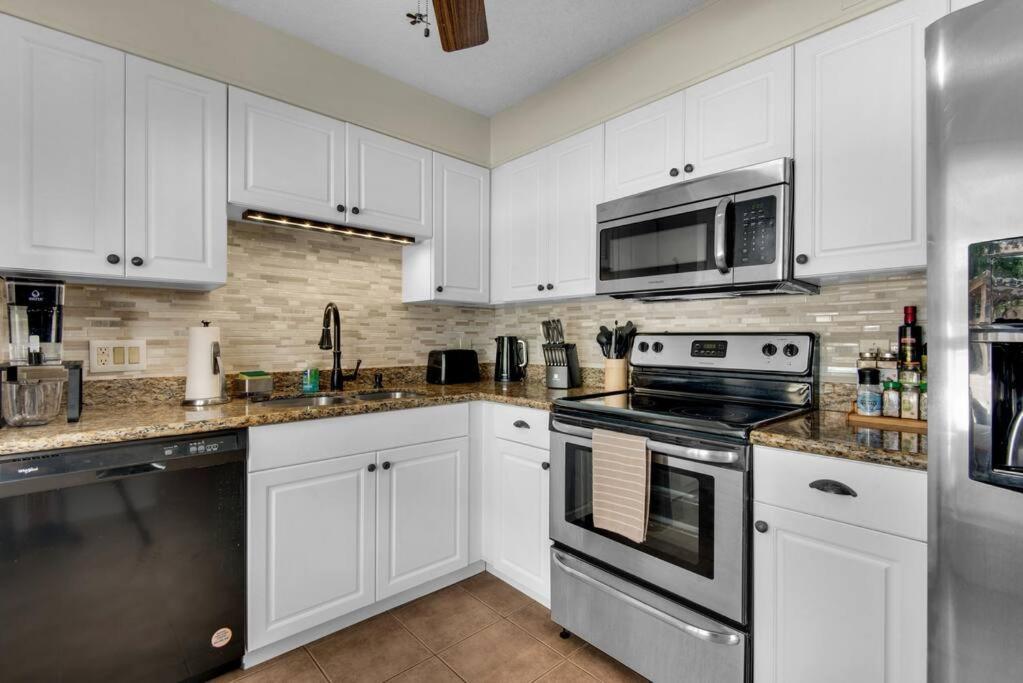 Private Oasis, Pool, Downtown Pns & 3br-2,5bt Hébergement de vacances Pensacola