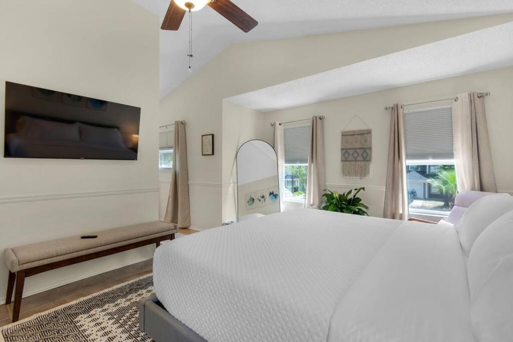 Private Oasis, Pool, Downtown Pns & 3br-2,5bt *