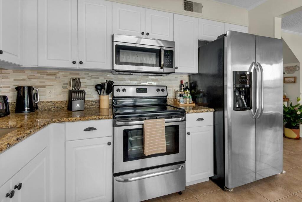Hébergement de vacances Private Oasis, Pool, Downtown Pns & 3br-2,5bt *
