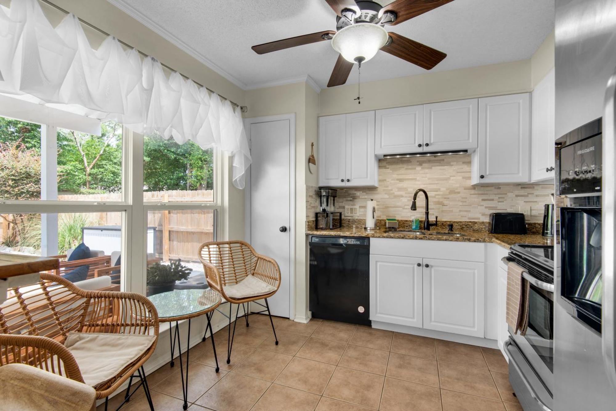 Private Oasis, Pool, Downtown Pns & 3br-2,5bt *
